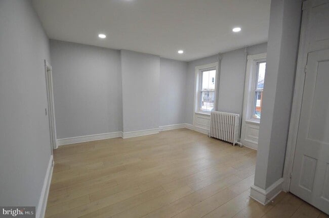 Building Photo - 322 Jones Ave