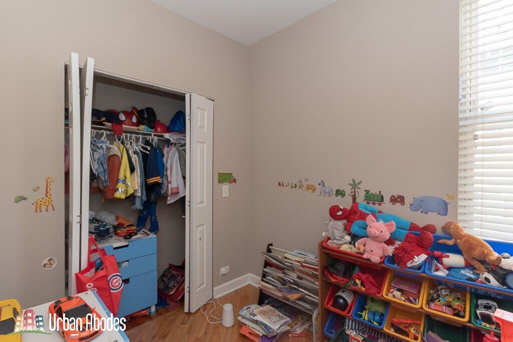 Building Photo - 3144 N Oakley Ave