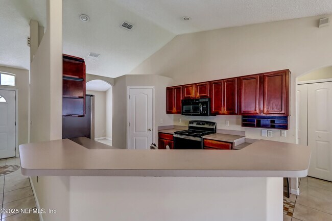 Building Photo - 9703 Cedar Ridge Dr W