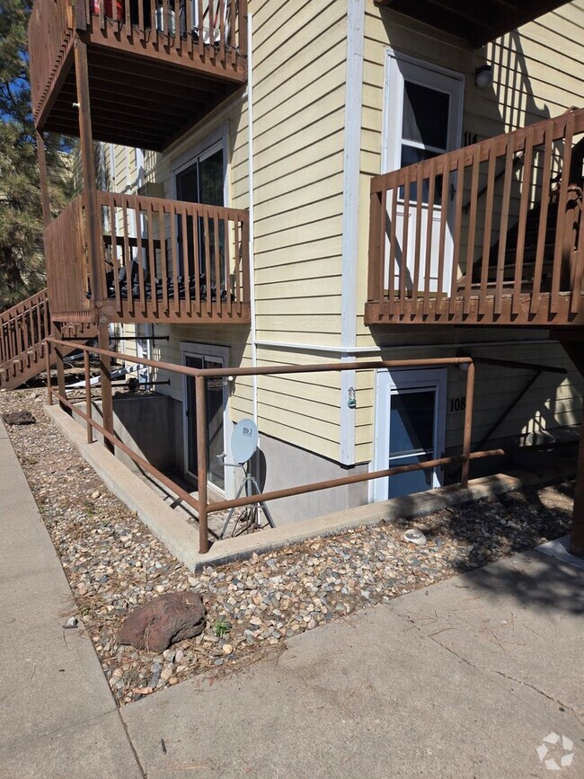Building Photo - 1 Bedroom 1 Bathroom condo located in Whea...