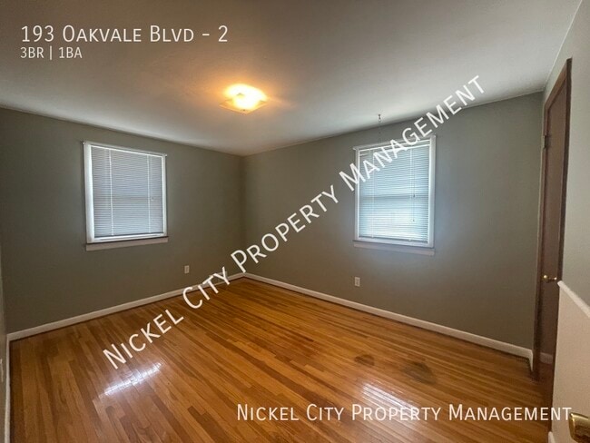 Building Photo - 193 Oakvale Blvd