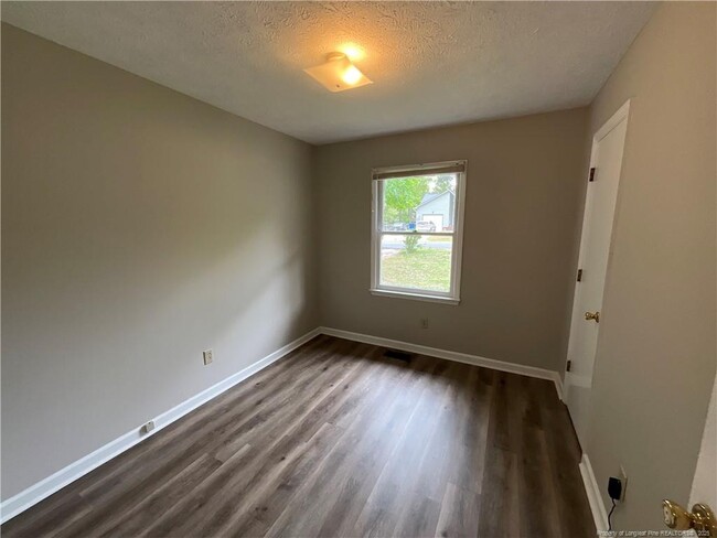 Building Photo - 929 Kennesaw Dr