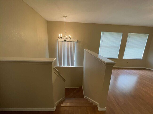 Building Photo - 8701 Cretys Cove