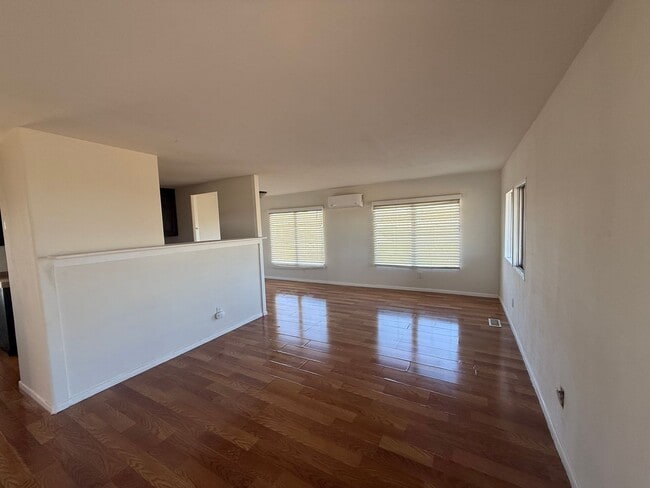 Building Photo - 2 bedroom 2 bathroom mobile home in a huge lot!