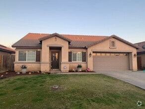 Building Photo - Beautiful and spacious 3 bedroom!