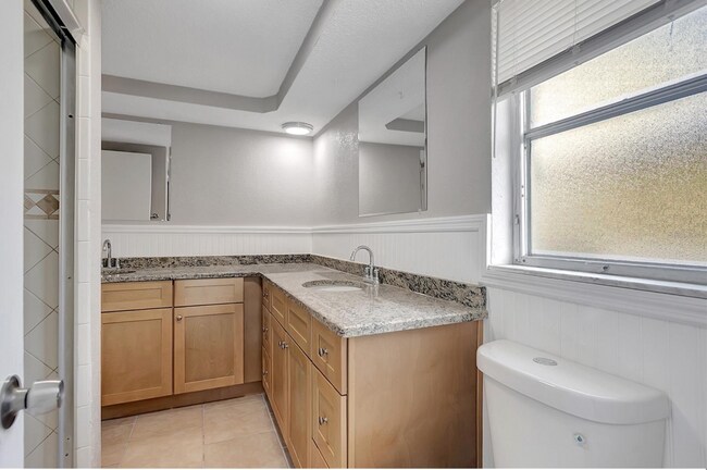 Building Photo - 7210 Parrot Dr