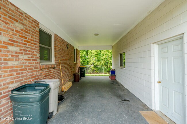 Building Photo - 4305 Darbrook Rd