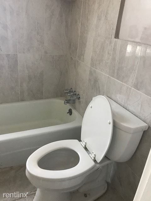 Building Photo - 2 br, 1 bath House - 617 East Moulton street