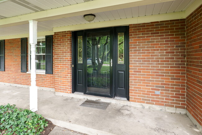 Building Photo - 5781 King Arthur Dr