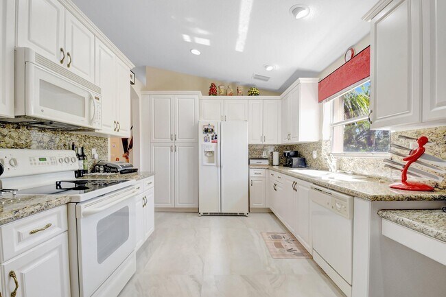 Building Photo - 9798 Casa Mar Dr
