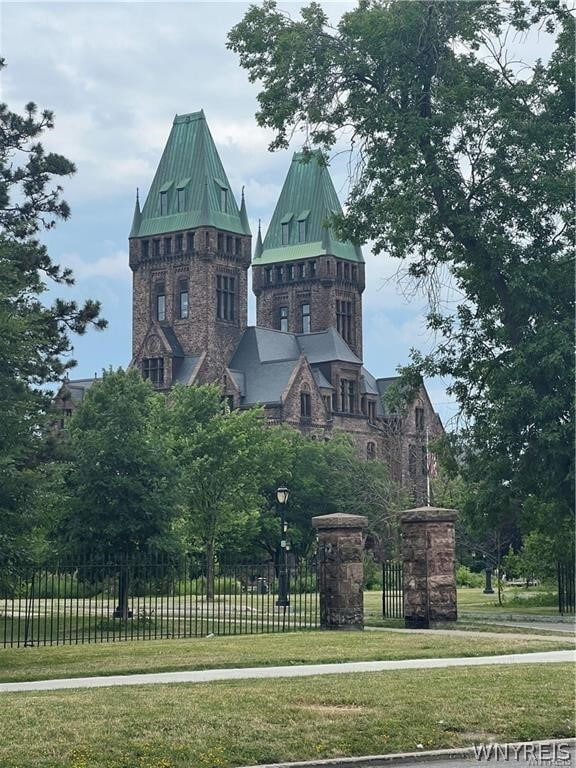 Building Photo - 57 Abbottsford Pl