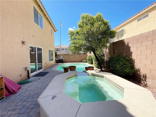 Building Photo - 9873 Belle Marie Ct