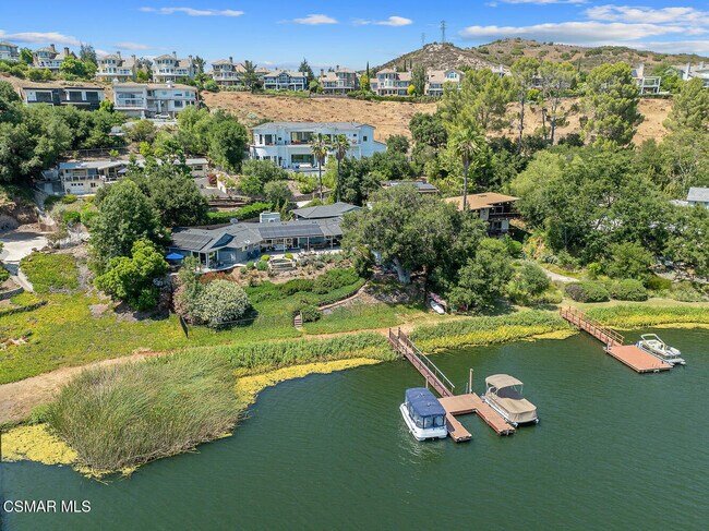 Building Photo - 498 Lake Sherwood Dr