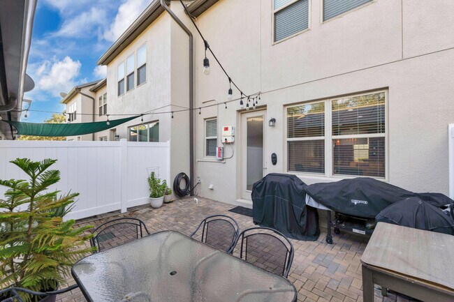 Building Photo - 5120 Caspian St