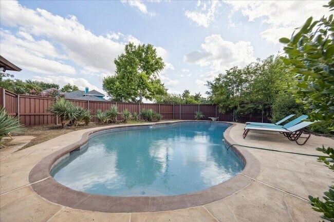 Building Photo - Coming Soon - Carrollton Rental