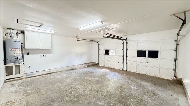 Building Photo - 18010 Blundell Dr