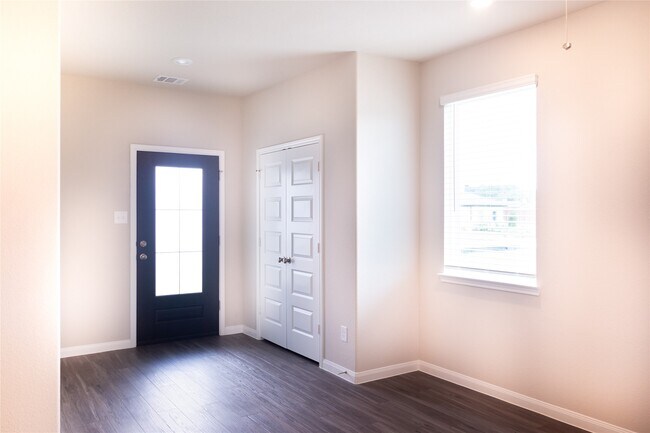 Primary Photo - 15607 Buffalo Mdw Ct