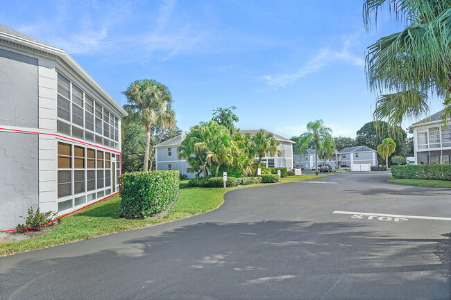 Building Photo - 3254 SE Aster Ln