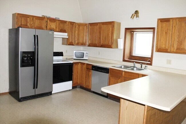 Building Photo - 2439 Sunflower Loop