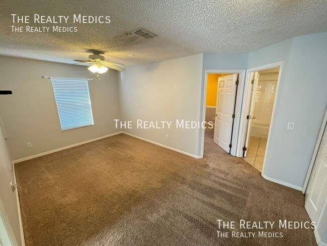 Building Photo - 2938 Daybreak Dr