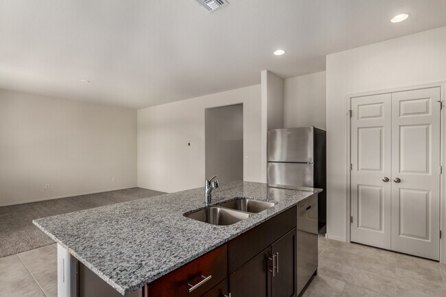 Building Photo - 24415 W Verlea Dr