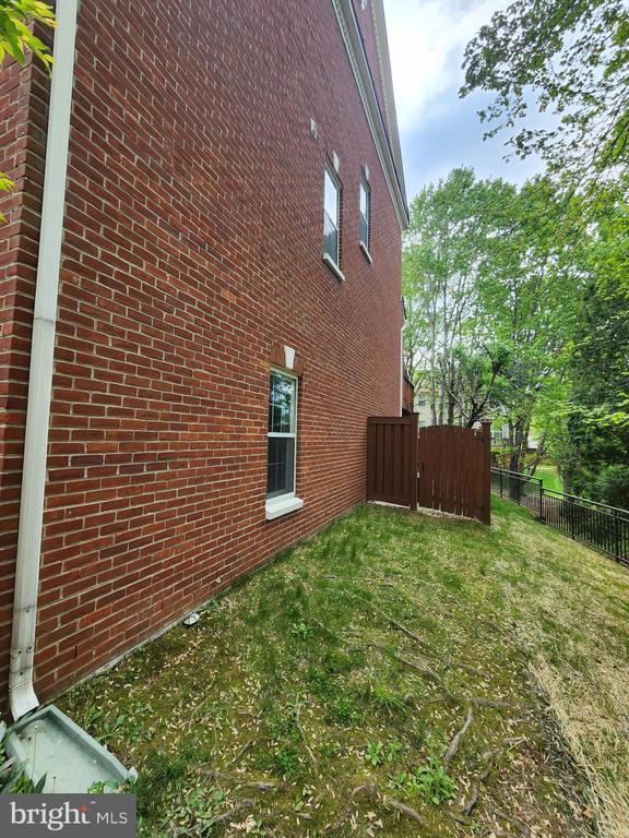 Building Photo - 4020 Heatherstone Ct