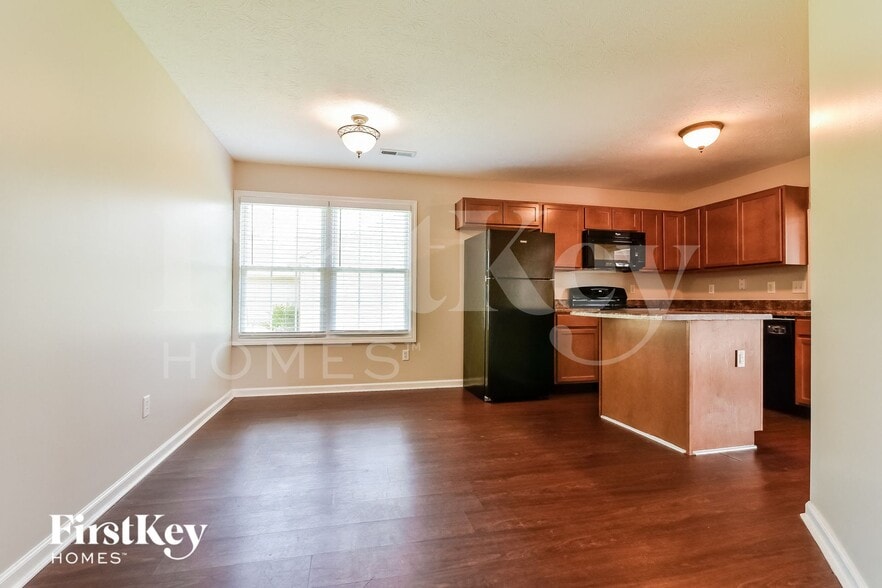 Building Photo - 535 Murphy Ln