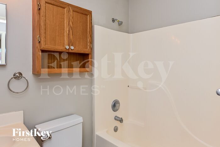 Building Photo - 28914 Stone Fox Dr