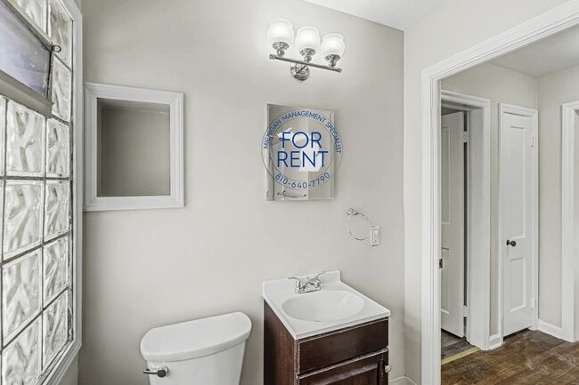 Building Photo - 1401 N Ballenger Hwy