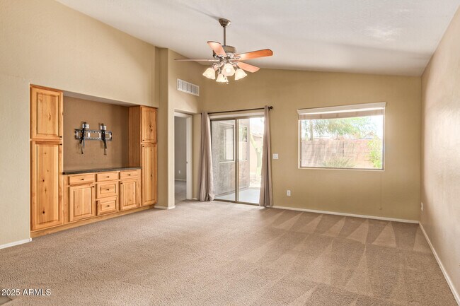 Building Photo - 30445 N Sunray Dr