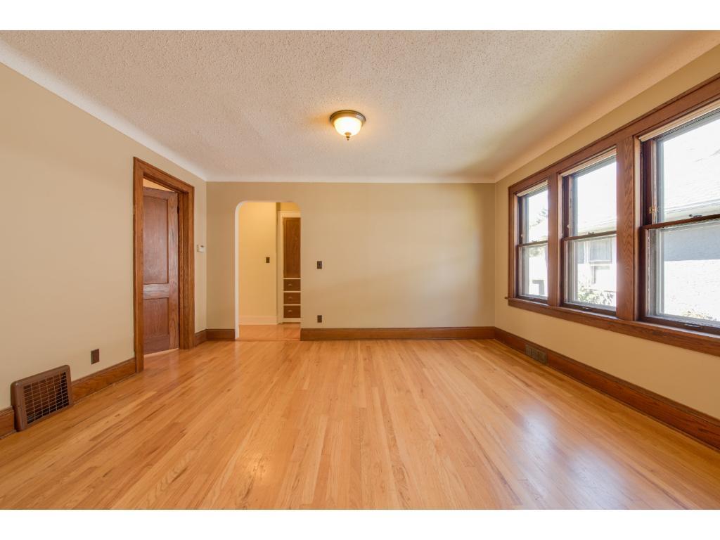 Building Photo - 1674 St Clair Ave