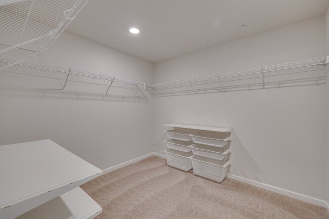 Building Photo - Stunning & Spacious Lynnwood Rental Available Now!