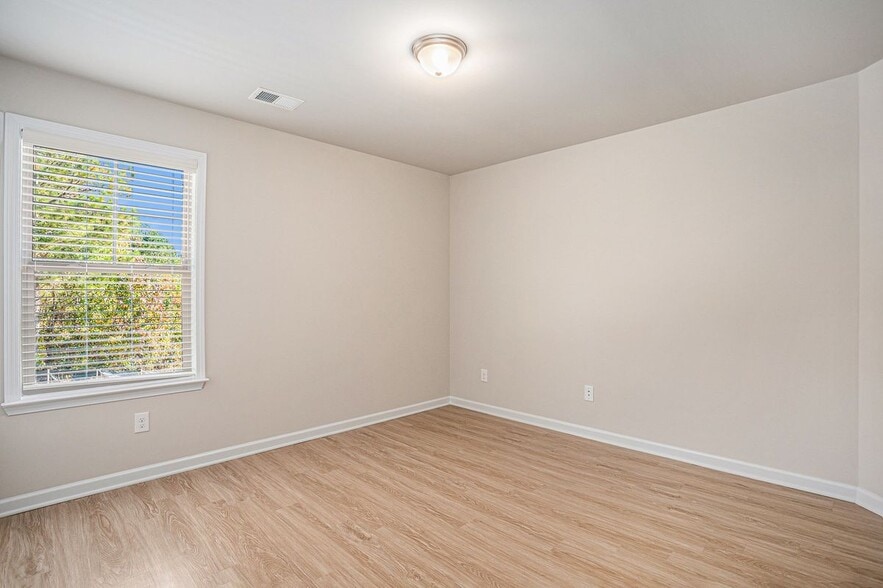 Building Photo - 7772 Fawn Cir