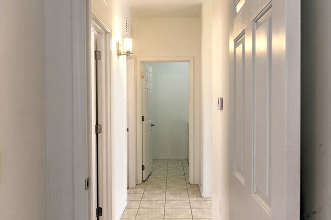 Building Photo - Rancho Sahuarita Home