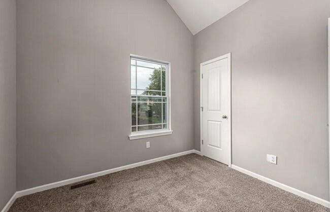 Building Photo - Don't miss out on this beautiful home!