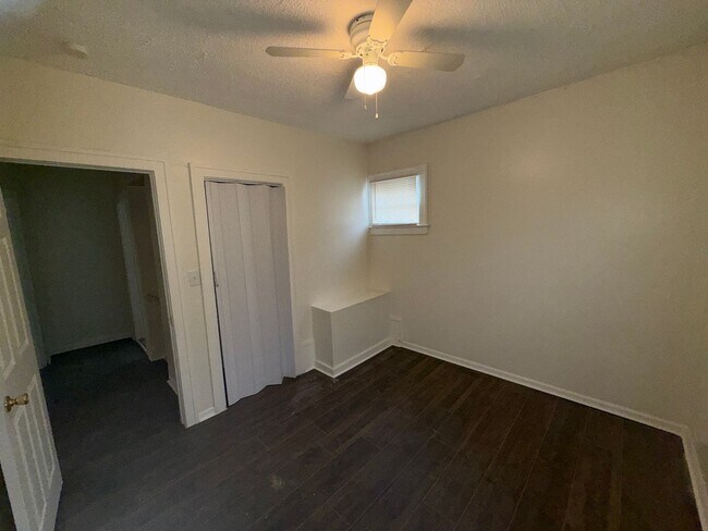 Building Photo - Open House Schedule Mon 9.8.25 @ 12:00pm, ...