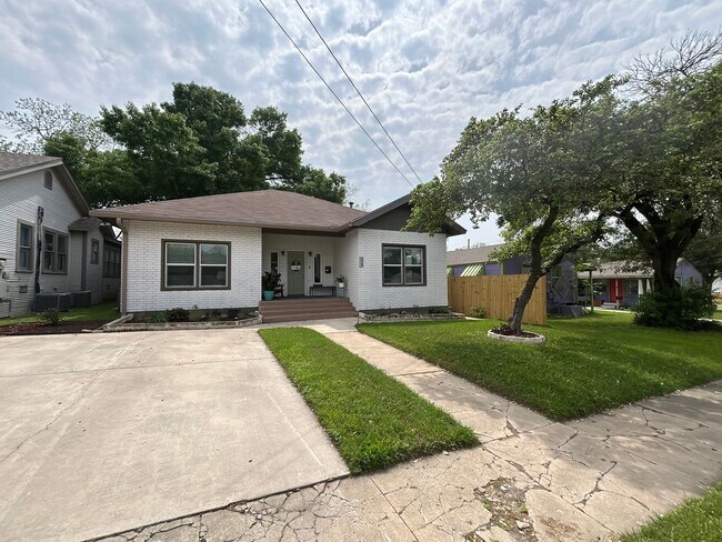 Building Photo - **APPLICATION RECEIVED** *COMING SOON* Updated Home Near Downtown – EV Charger, Office & Outdoor ...