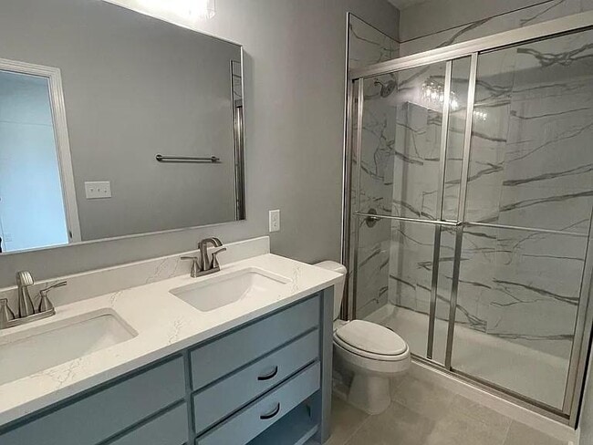 Building Photo - 2531 Jones St