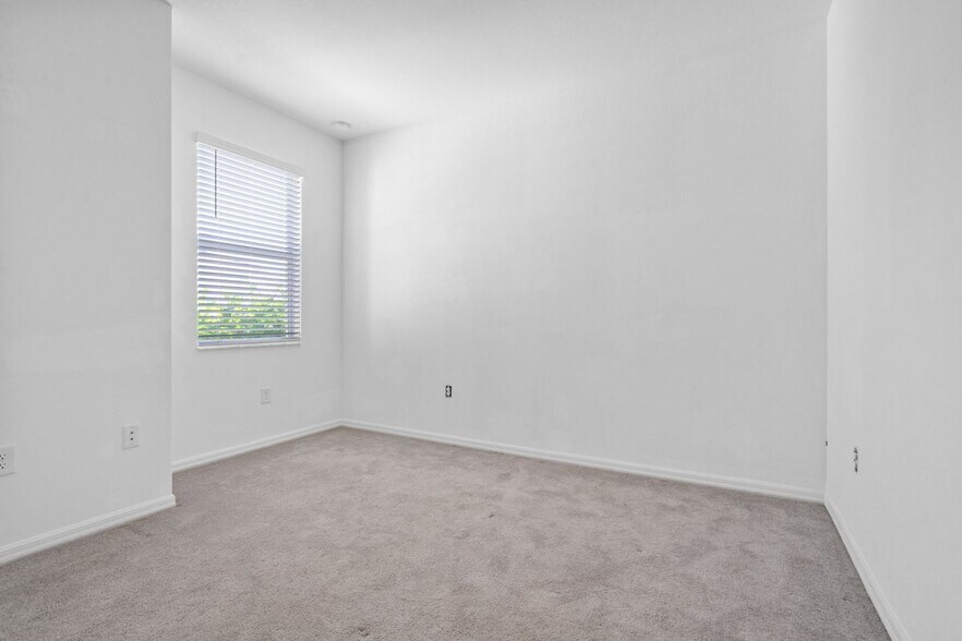 Building Photo - 4288 Lemongrass Dr