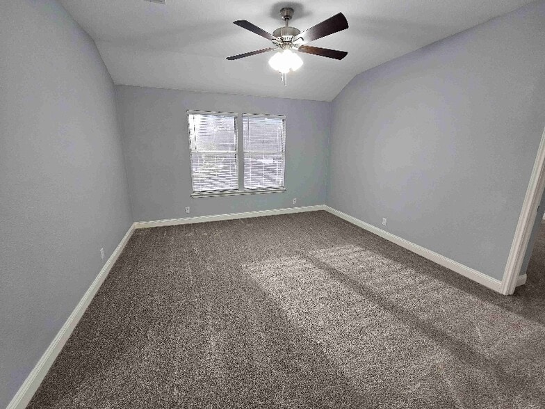 Building Photo - 204 Frontier Cove