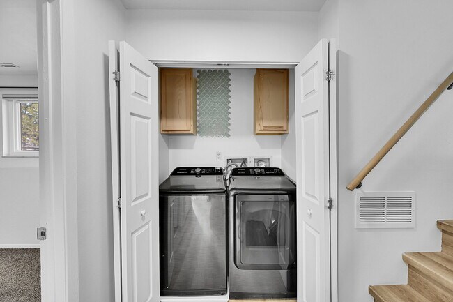 Building Photo - $2,240.95 - 3 Bed, 2 Bath Home in Loveland with Central AC and Fenced in Yard!