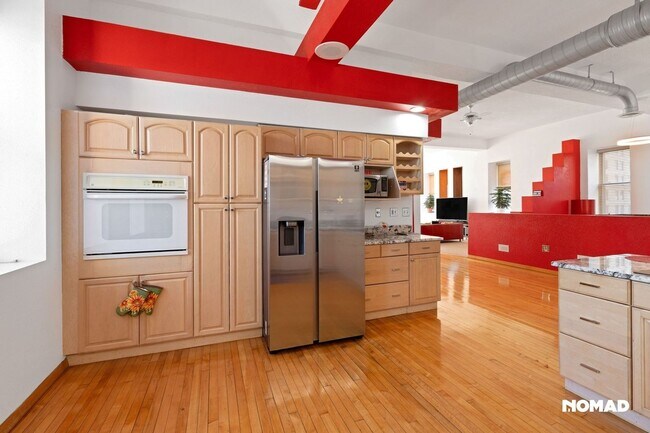 Building Photo - 335 N Superior St