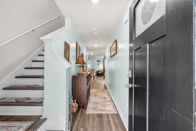 Building Photo - 332 Bayou Loop