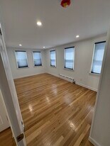 Building Photo - 2814 Weeks Ave