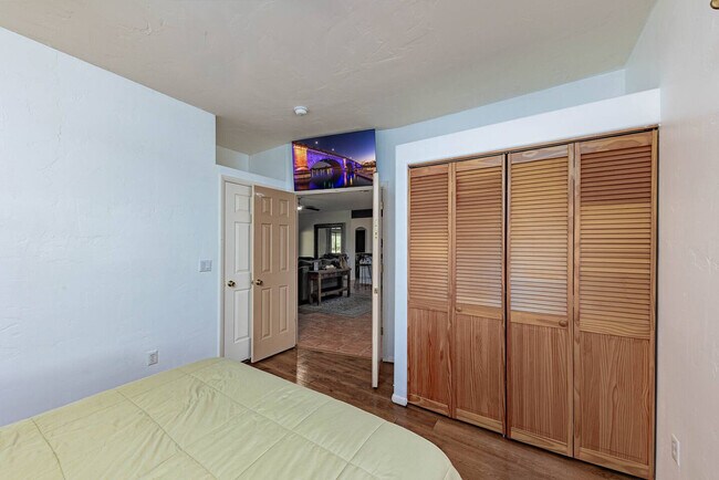 Building Photo - 3921 Aloha Ln