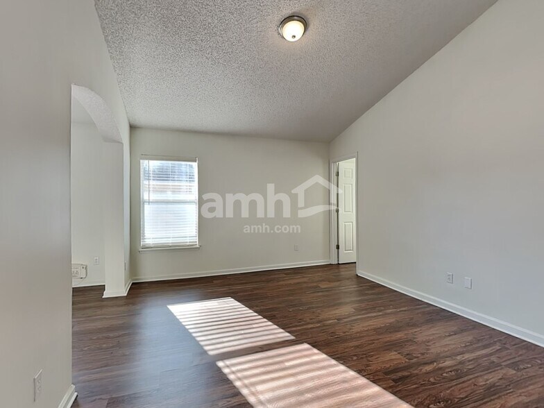 Building Photo - 927 Ashton Cove Terrace