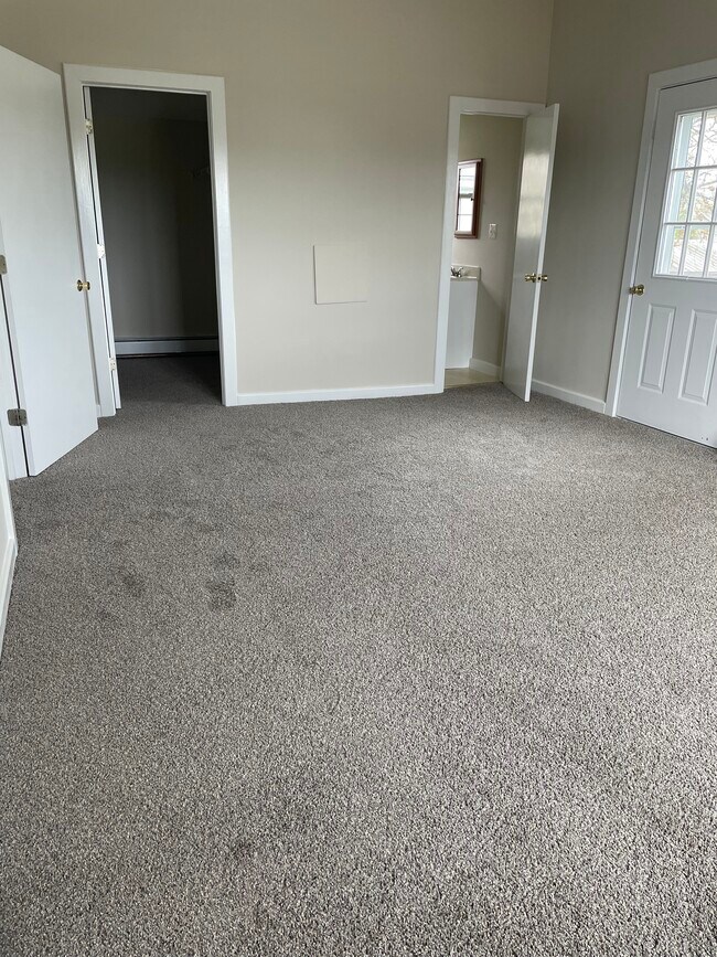 master bedroom - 1519 W Main St