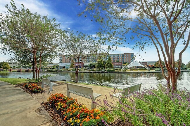 Building Photo - 60 W Indian Sage Cir