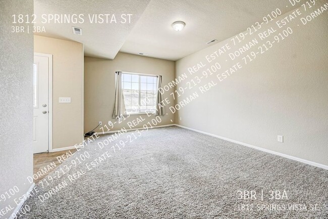 Building Photo - Beautiful 3 Bedroom Townhome Near I-25