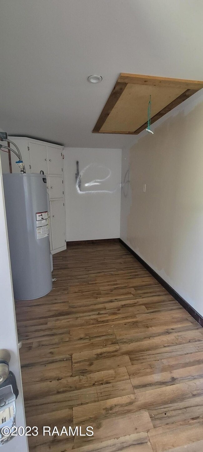 Building Photo - 232 Hulin St